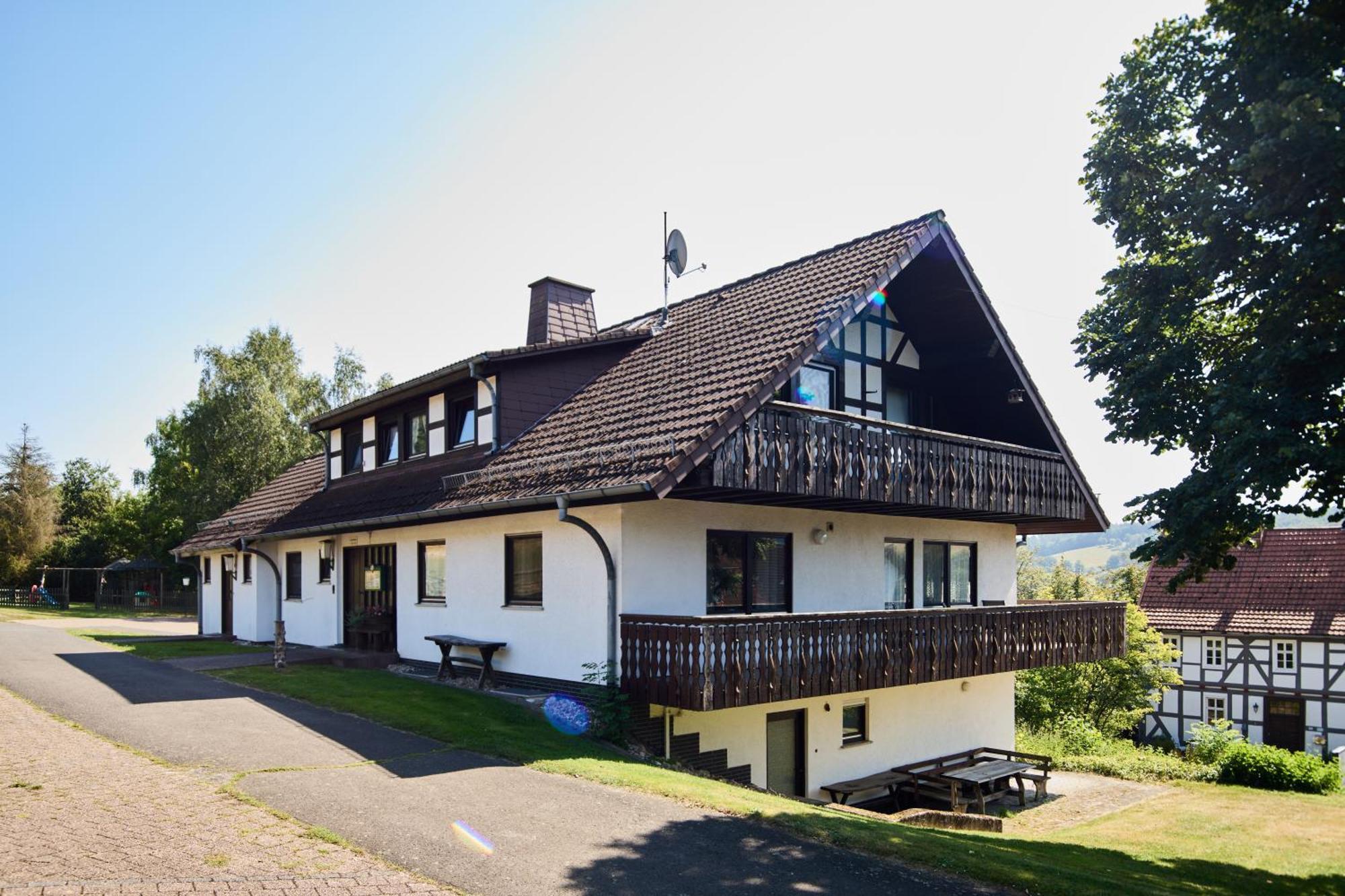 Landgasthof & Hotel Jossatal Breitenbach am Herzberg Buitenkant foto